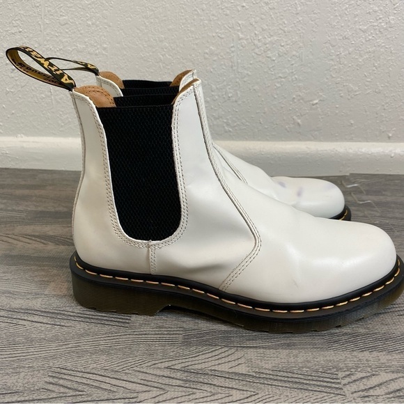 Dr. Martens 2976 Chelsea Yellow Stitch Smooth White Leather Boot - Picture 4 of 16